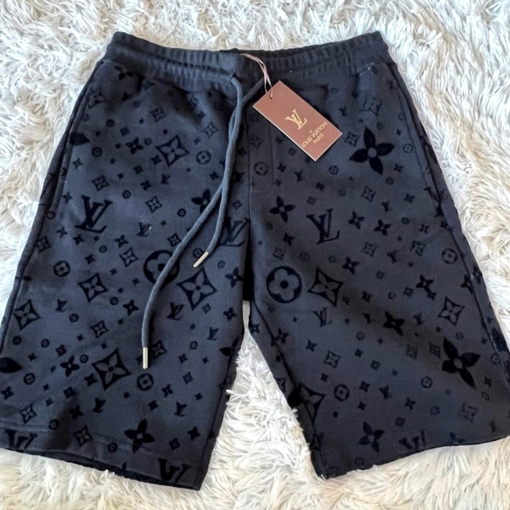 NWT Men’s Louis Vuitton Shorts